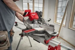 Akkukatkaisu- ja jiirisaha