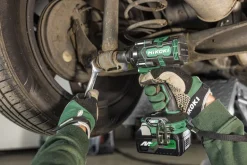 Akkumutterinväännin