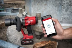 Akkumutterinväännin