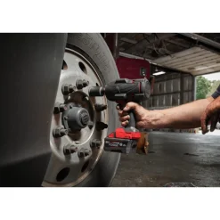 Akkumutterinväännin