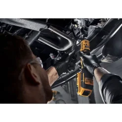 Akkuräikkäväännin