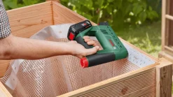 Akkusinkiläpistooli