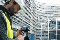 Laseretäisyysmittalaite