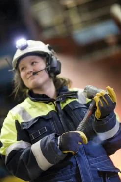 Lämpö- ja viiltosuojakäsineet