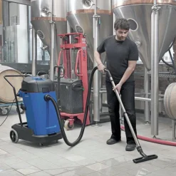 Märkä- ja kuivaimuri