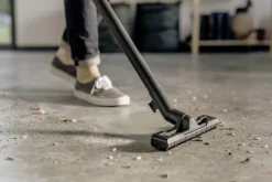 Märkä- ja kuivaimuri