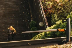 Räystäskourun puhdistaja