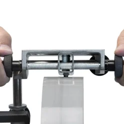 Tasoitus-/teroitustyökalu